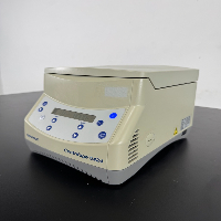 Eppendorf 5424 Centrifuge image 1